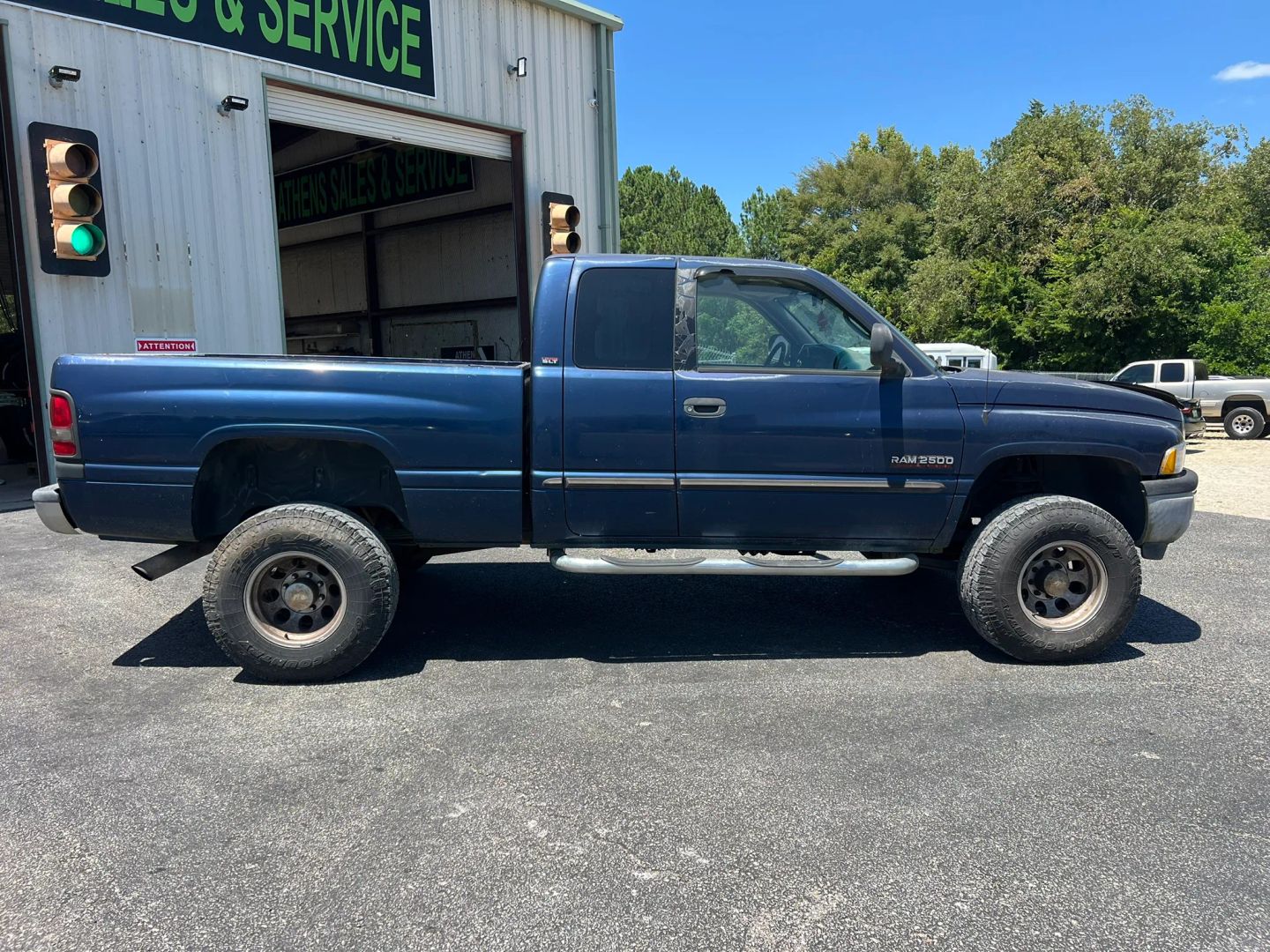 dodge ram pickup 2000 3B7KF2366YG113445 image dodge ram pickup 2000 3B7KF2366YG113445 image